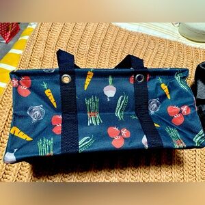 Thirty one bags small utility tote.  Market print.